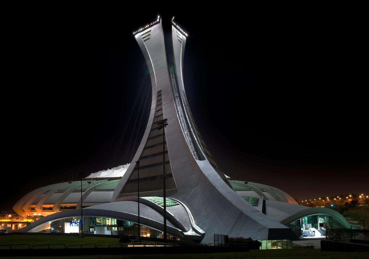 Golden Castle Montreal Exterior photo